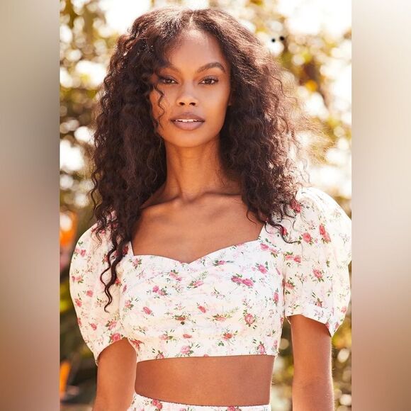 Lulus | Cute Factor White Floral Print Puff Sleeve Crop Top - Picture 1 of 6